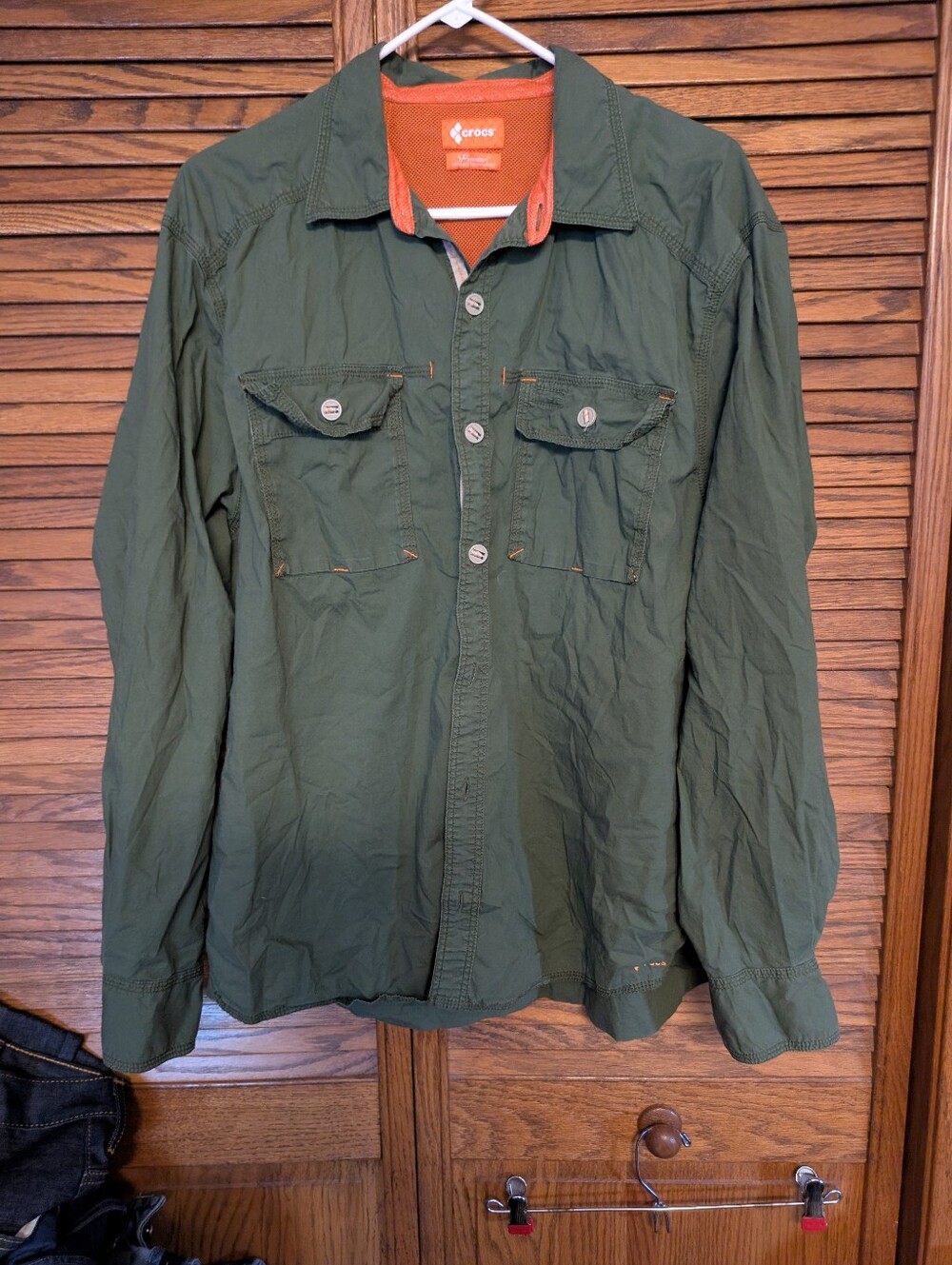 Crocs Croslite Men's‎ Army Green Vented Button Down Shirt Long Sleeve